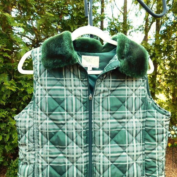 Debbie Morgan Quilted Zip-Front Vest with Faux Fur Collar - Picture 2 of 3